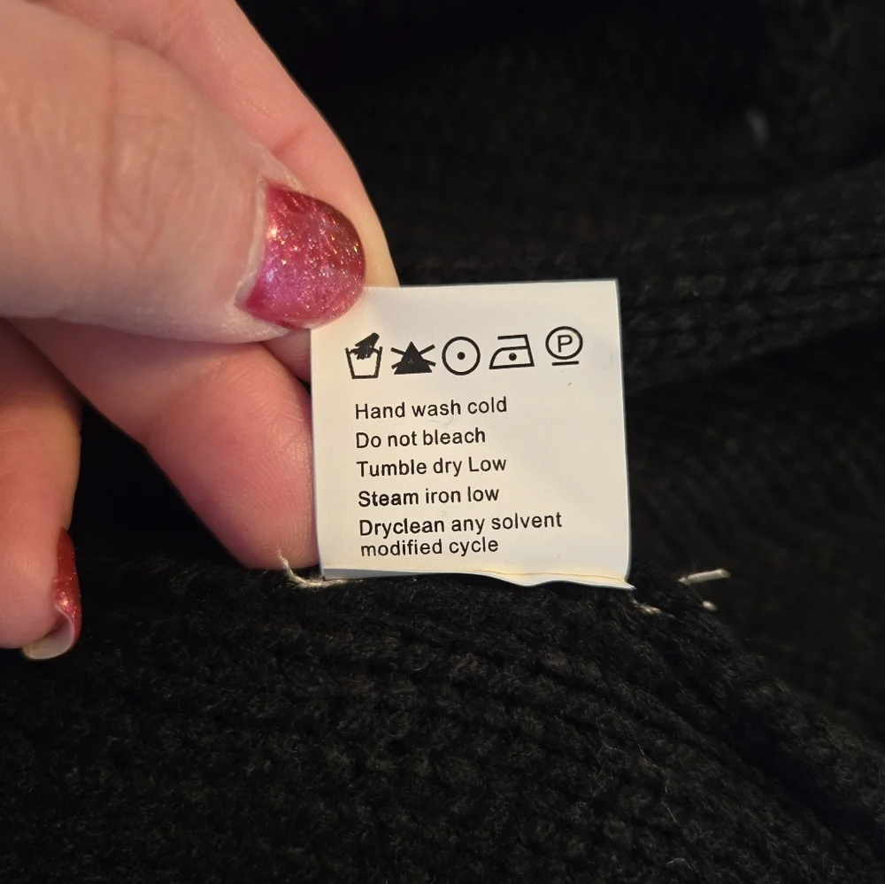 NWOT Black Cable Knit Bow Vest Short Sleeve Sweater